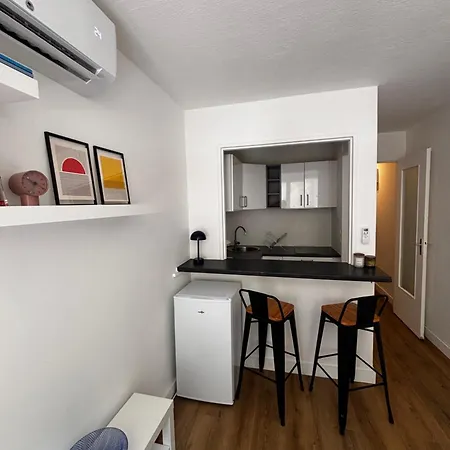 Apartamento For 2 Adults With Air-conditioning