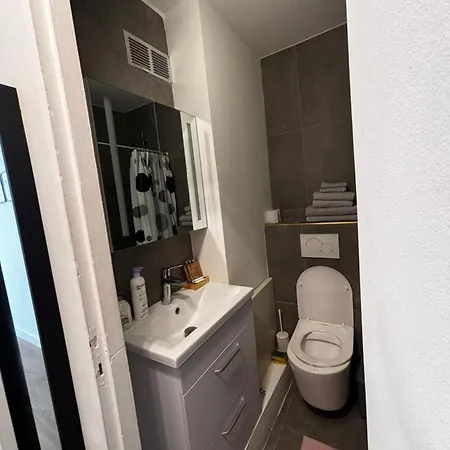 For 2 Adults With Air-conditioning Appartement *