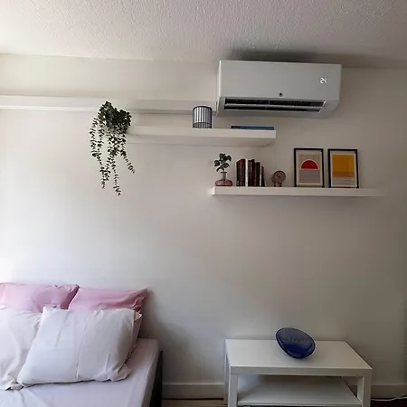 For 2 Adults With Air-conditioning Appartement